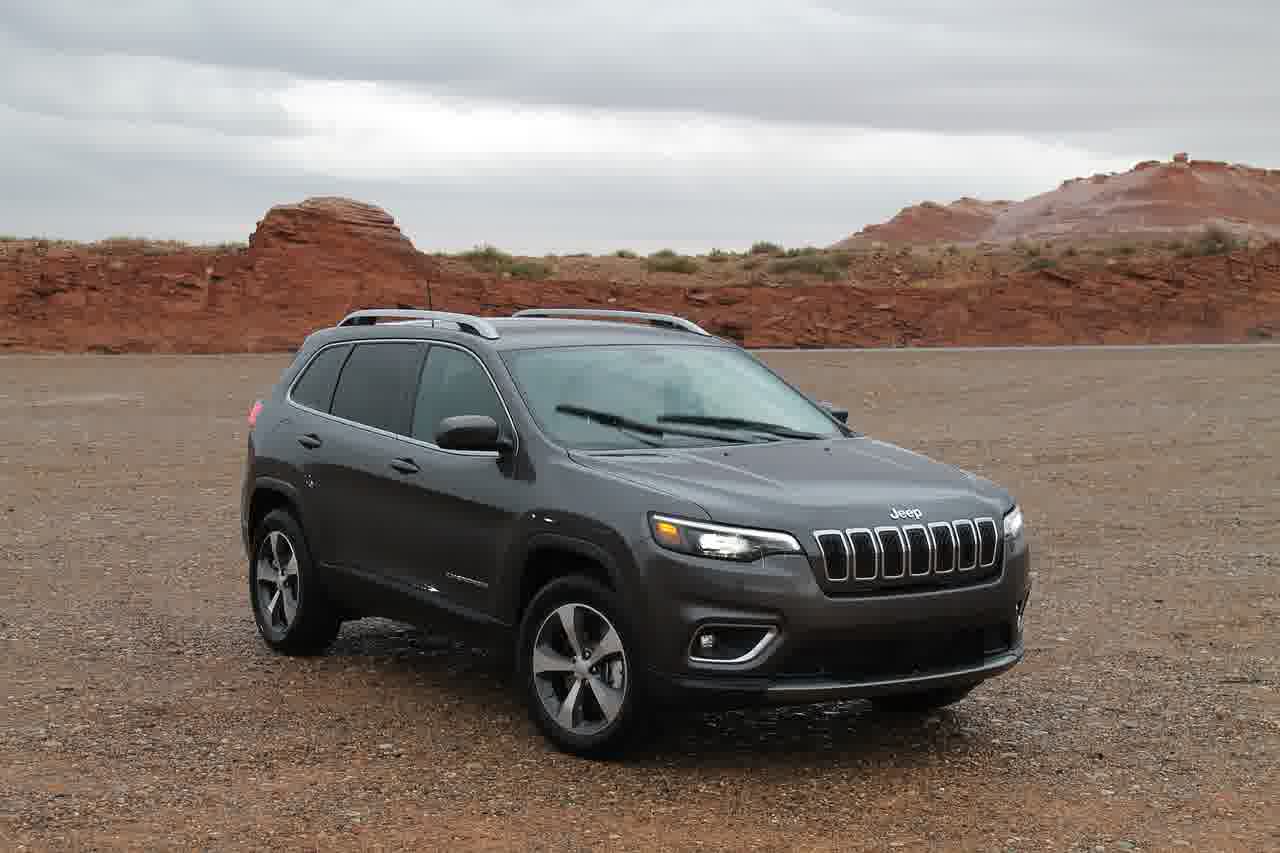 전동트렁크 기능이 돋보이는 경량 SUV 추천 리스트